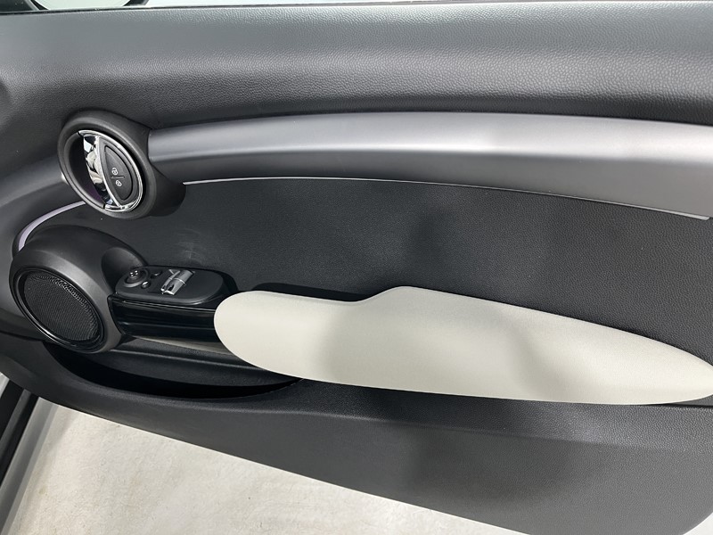 2022 (72) MINI HATCHBACK 1.5 Cooper Exclusive Premium 3dr Auto 5308374