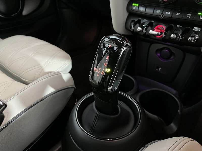 2022 (72) MINI HATCHBACK 1.5 Cooper Exclusive Premium 3dr Auto 5308365