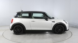 2022 (72) MINI HATCHBACK 1.5 Cooper Exclusive Premium 3dr Auto 5160069