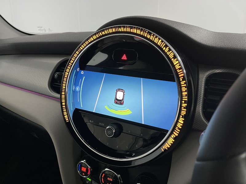 2022 (72) MINI HATCHBACK 1.5 Cooper Exclusive Premium 3dr Auto 5308372