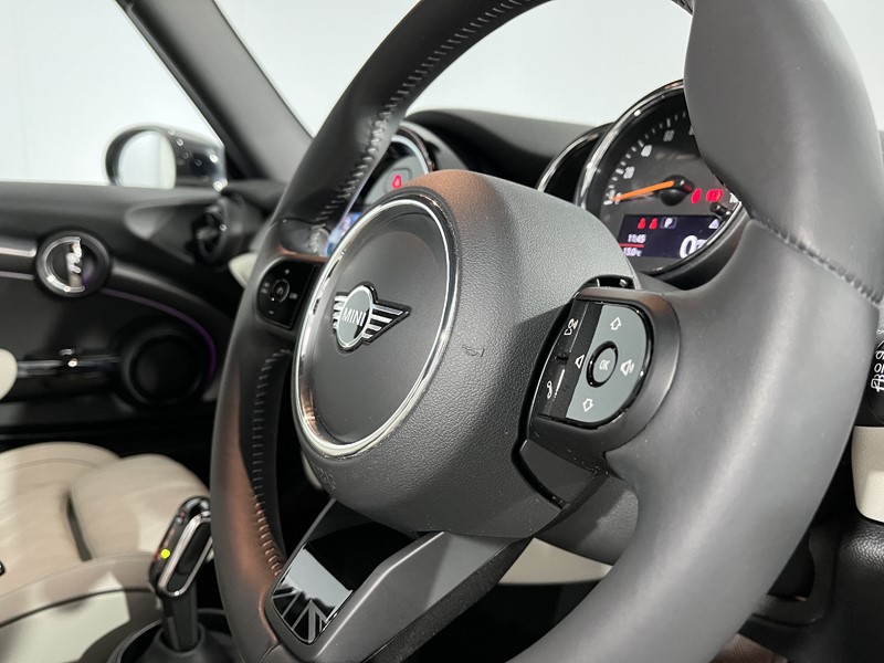 2022 (72) MINI HATCHBACK 1.5 Cooper Exclusive Premium 3dr Auto 5308376