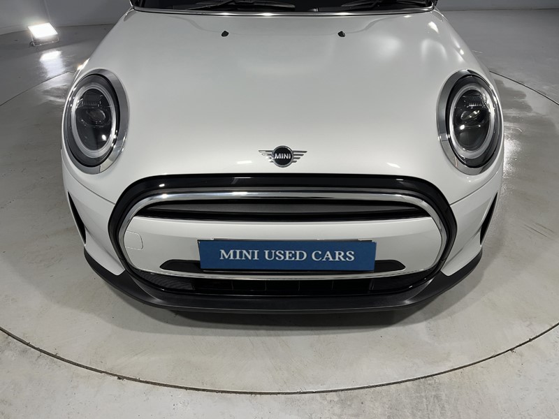 2022 (72) MINI HATCHBACK 1.5 Cooper Exclusive Premium 3dr Auto 5308392
