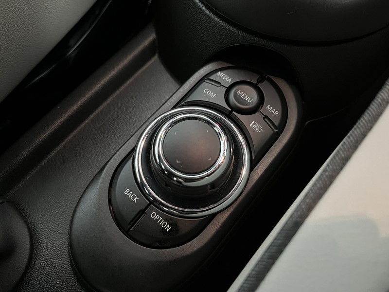 2022 (72) MINI HATCHBACK 1.5 Cooper Exclusive Premium 3dr Auto 5308387