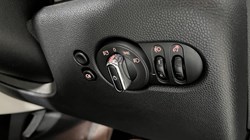 2022 (72) MINI HATCHBACK 1.5 Cooper Exclusive Premium 3dr Auto 5308375