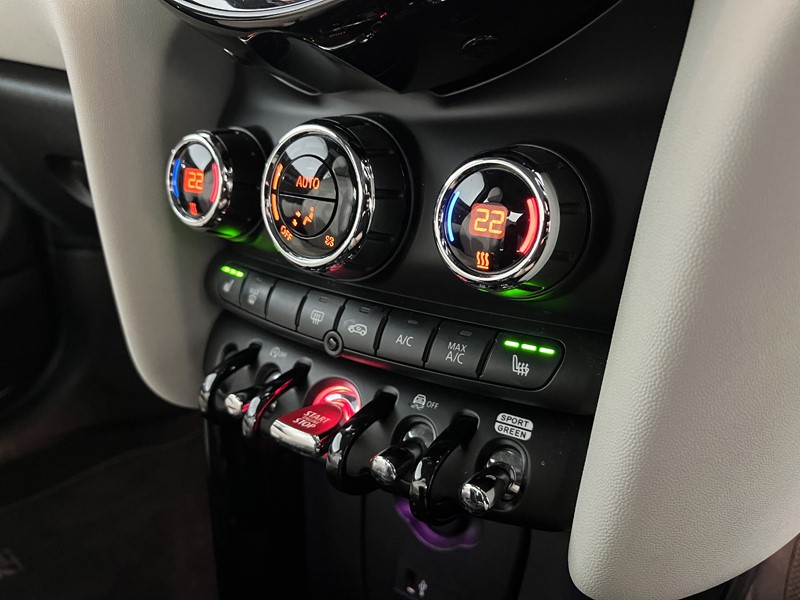 2022 (72) MINI HATCHBACK 1.5 Cooper Exclusive Premium 3dr Auto 5308385