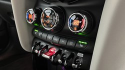 2022 (72) MINI HATCHBACK 1.5 Cooper Exclusive Premium 3dr Auto 5160096