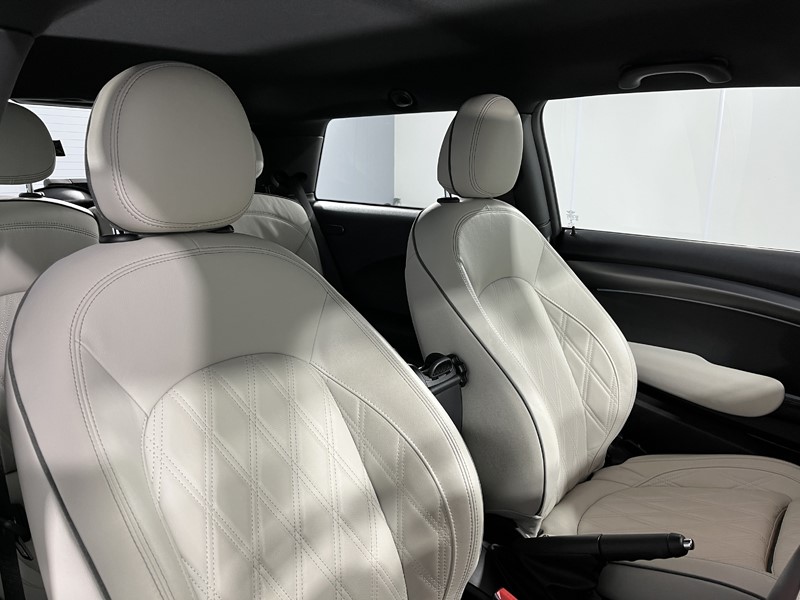 2022 (72) MINI HATCHBACK 1.5 Cooper Exclusive Premium 3dr Auto 5308366