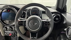 2022 (72) MINI HATCHBACK 1.5 Cooper Exclusive Premium 3dr Auto 5308360