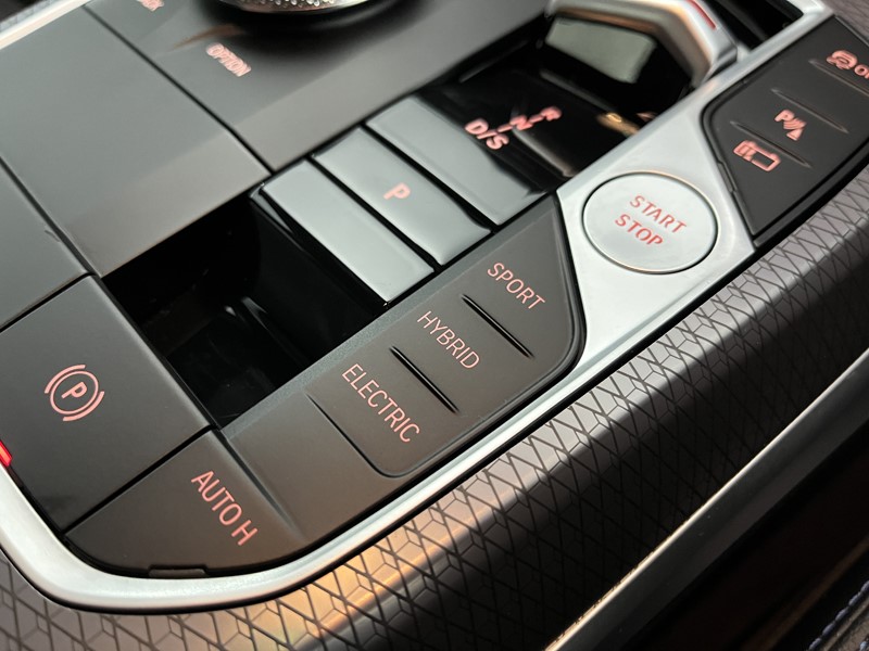 2024 (24) BMW 3 SERIES 330e M Sport 4dr Step Auto 5151758