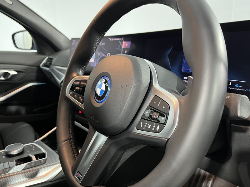 2024 (24) BMW 3 SERIES 330e M Sport 4dr Step Auto 5151746