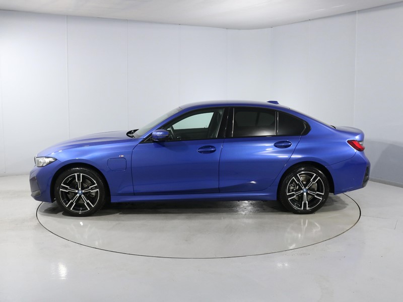 2024 (24) BMW 3 SERIES 330e M Sport 4dr Step Auto 5151775