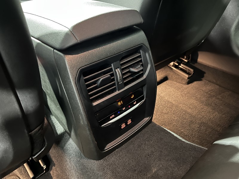 2024 (24) BMW 3 SERIES 330e M Sport 4dr Step Auto 5151764