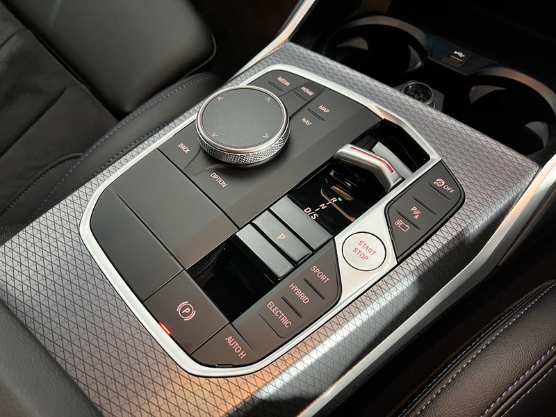 2024 (24) BMW 3 SERIES 330e M Sport 4dr Step Auto 5151734