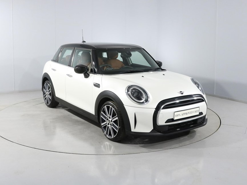 2023 (23) MINI HATCHBACK 1.5 Cooper Exclusive Premium 5dr Auto