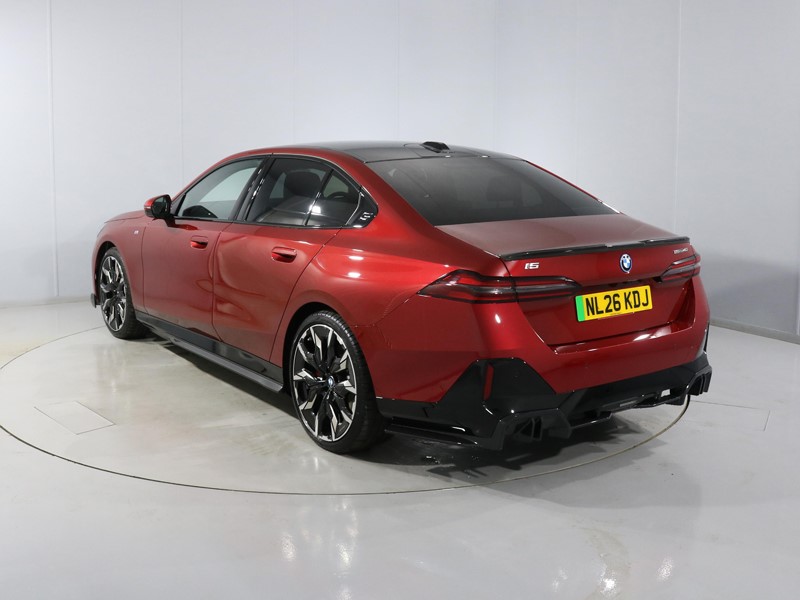 2026 (26) BMW I5 250kW eDr40 M Sport Pro 84kWh 4dr Auto Tech PLUS/Comf PLUS 5601396