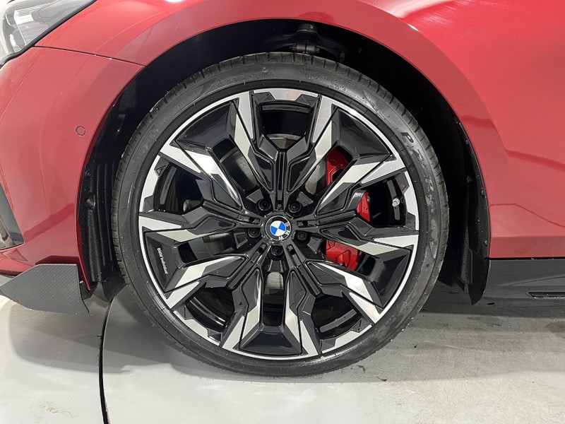 2026 (26) BMW I5 250kW eDr40 M Sport Pro 84kWh 4dr Auto Tech PLUS/Comf PLUS 5601408