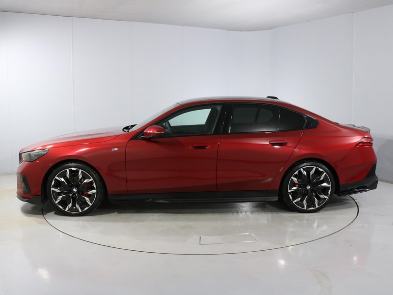 2026 (26) BMW I5 250kW eDr40 M Sport Pro 84kWh 4dr Auto Tech PLUS/Comf PLUS 5601448