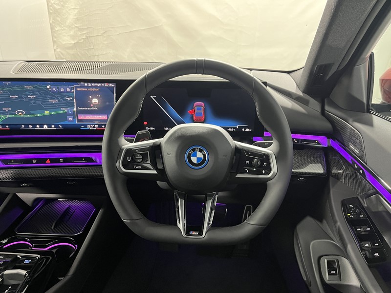 2026 (26) BMW I5 250kW eDr40 M Sport Pro 84kWh 4dr Auto Tech PLUS/Comf PLUS 5601399