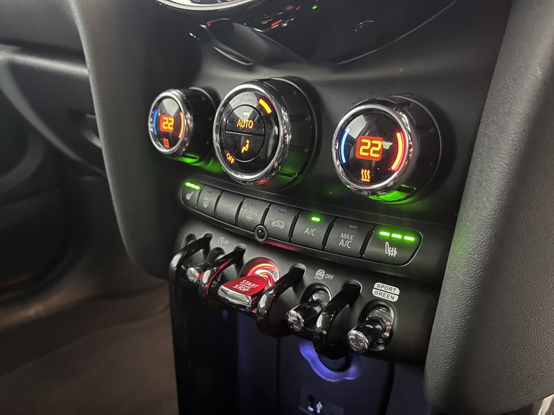 2023 (72) MINI HATCHBACK 1.5 Cooper Sport 3dr Auto 5188081