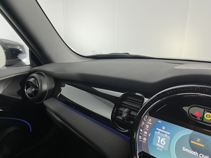 2023 (72) MINI HATCHBACK 1.5 Cooper Sport 3dr Auto 5188076