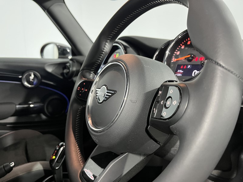 2023 (72) MINI HATCHBACK 1.5 Cooper Sport 3dr Auto 5188072