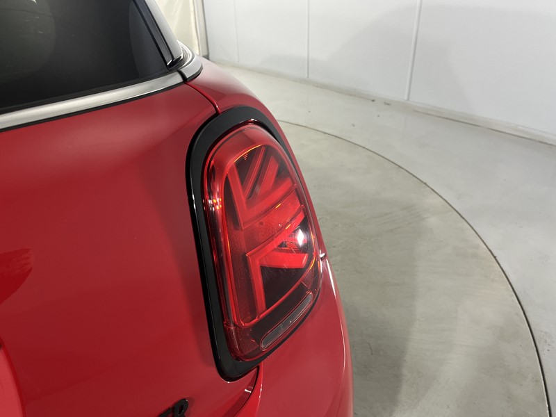 2023 (72) MINI HATCHBACK 1.5 Cooper Sport 3dr Auto 5188091