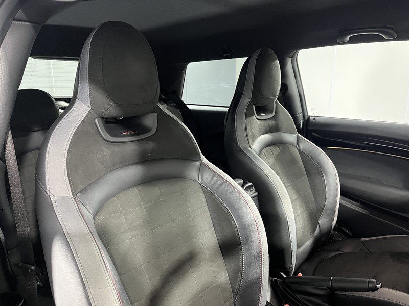 2023 (72) MINI HATCHBACK 1.5 Cooper Sport 3dr Auto 5188062