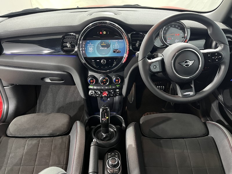 2023 (72) MINI HATCHBACK 1.5 Cooper Sport 3dr Auto 5188055