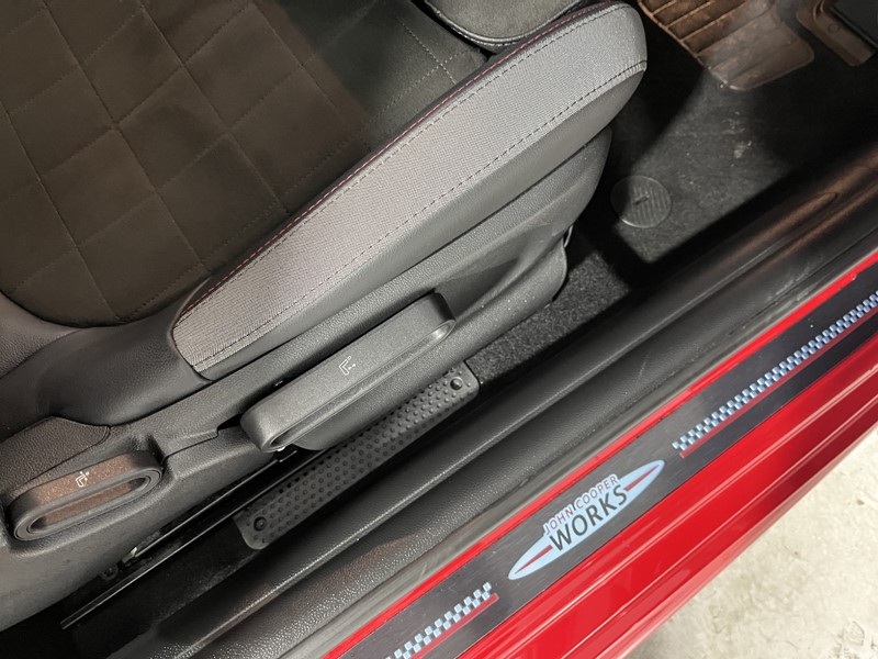 2023 (72) MINI HATCHBACK 1.5 Cooper Sport 3dr Auto 5188069