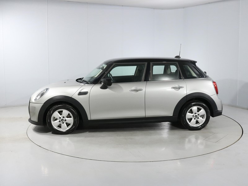 2023 (23) MINI HATCHBACK 1.5 Cooper Classic Premium 5dr Auto 5197551
