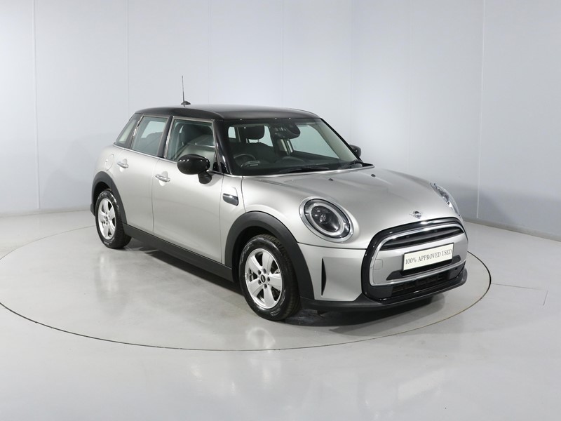 2023 (23) MINI HATCHBACK 1.5 Cooper Classic Premium 5dr Auto
