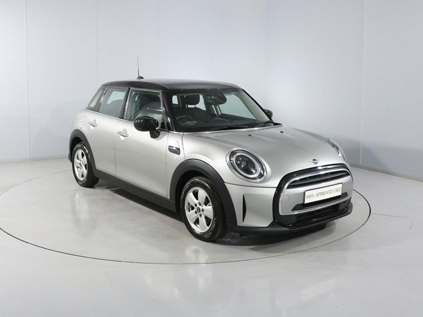 2023 (23) MINI HATCHBACK 1.5 Cooper Classic Premium 5dr Auto