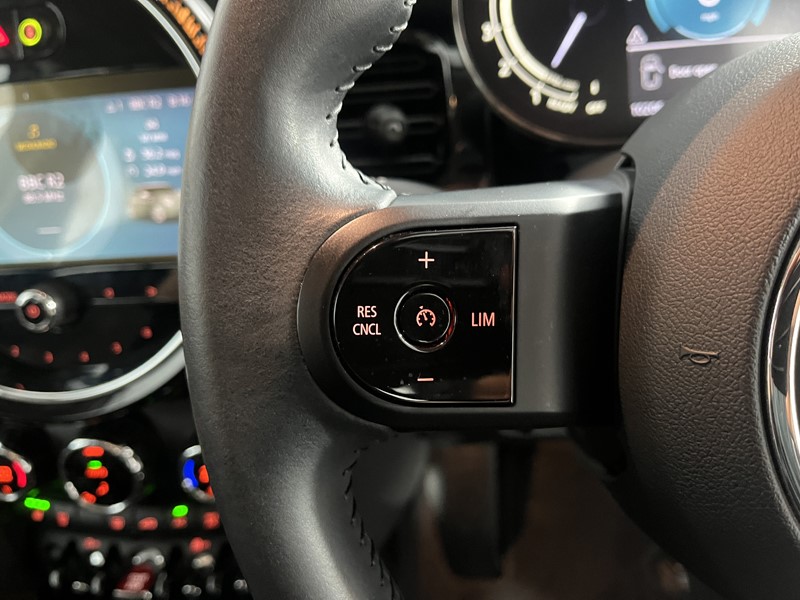 2023 (23) MINI HATCHBACK 1.5 Cooper Classic Premium 5dr Auto 5197532