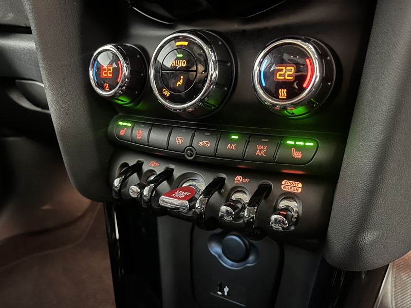 2023 (23) MINI HATCHBACK 1.5 Cooper Classic Premium 5dr Auto 5197539