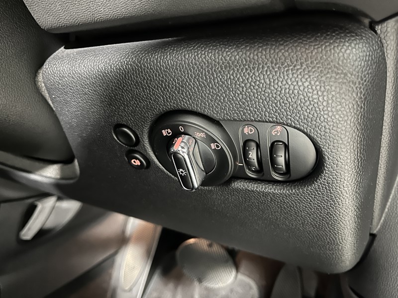 2022 (22) MINI HATCHBACK 1.5 Cooper Classic 3dr Auto 5169803