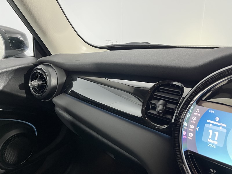 2022 (22) MINI HATCHBACK 1.5 Cooper Classic 3dr Auto 5169808