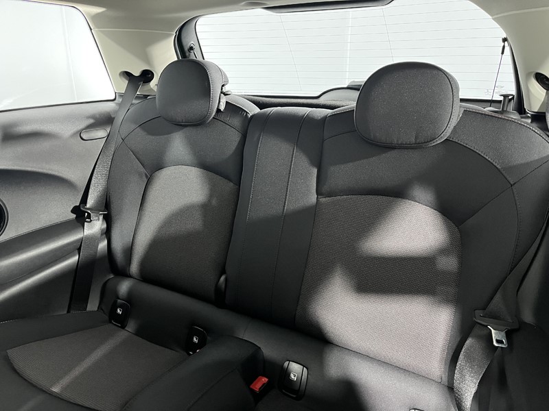 2022 (22) MINI HATCHBACK 1.5 Cooper Classic 3dr Auto 5169795