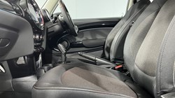 2022 (22) MINI HATCHBACK 1.5 Cooper Classic 3dr Auto 5169817