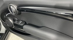 2022 (22) MINI HATCHBACK 1.5 Cooper Classic 3dr Auto 5169802