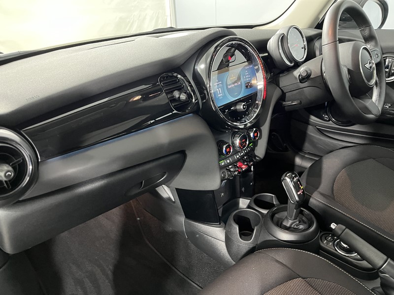 2022 (22) MINI HATCHBACK 1.5 Cooper Classic 3dr Auto 5169790