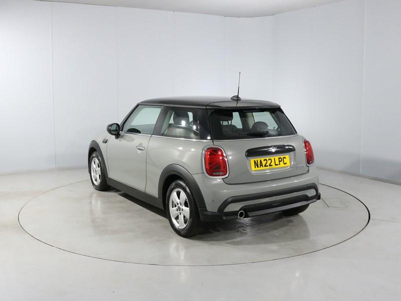 2022 (22) MINI HATCHBACK 1.5 Cooper Classic 3dr Auto 5169785