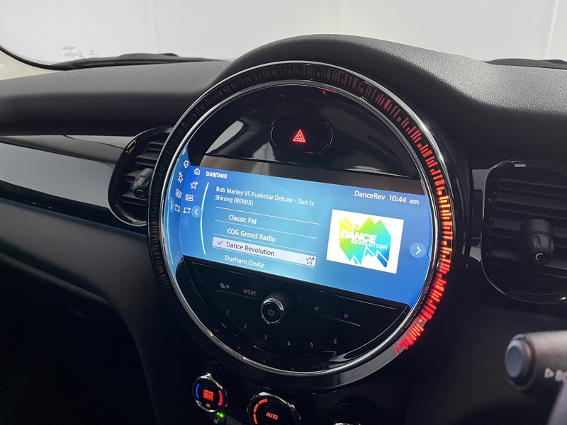 2022 (22) MINI HATCHBACK 1.5 Cooper Classic 3dr Auto 5169809