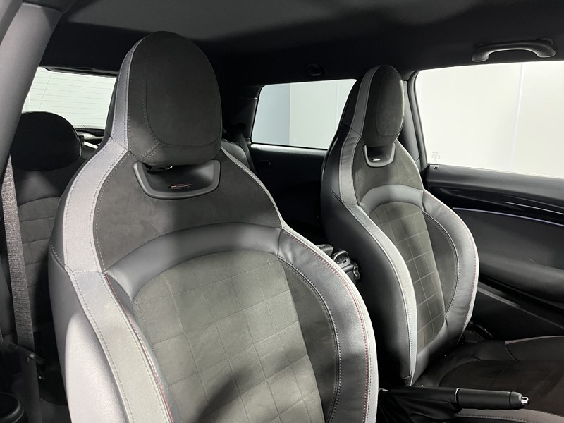 2022 (72) MINI HATCHBACK 1.5 Cooper Sport 3dr Auto 5170162