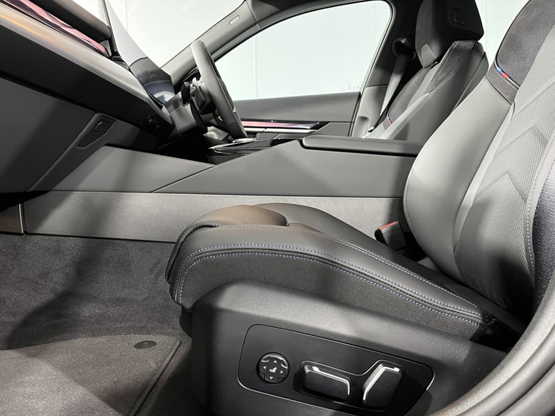 2025 (75) BMW I5 250kW eDrive40 M Sport 84kWh 4dr Auto 5248729