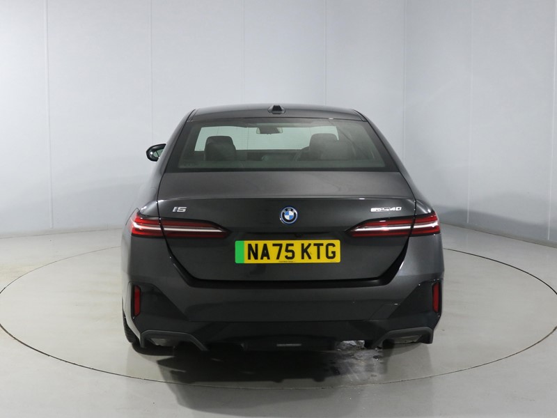 2025 (75) BMW I5 250kW eDrive40 M Sport 84kWh 4dr Auto 5248708