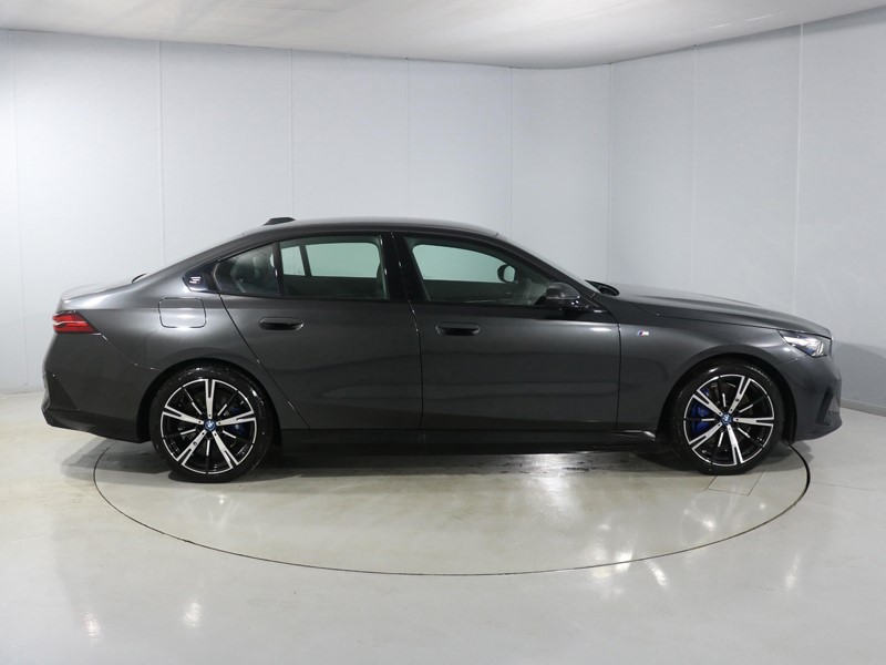 2025 (75) BMW I5 250kW eDrive40 M Sport 84kWh 4dr Auto 5248696