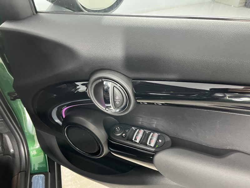 2024 (73) MINI HATCHBACK 1.5 Cooper Classic Premium 5dr Auto 5188189