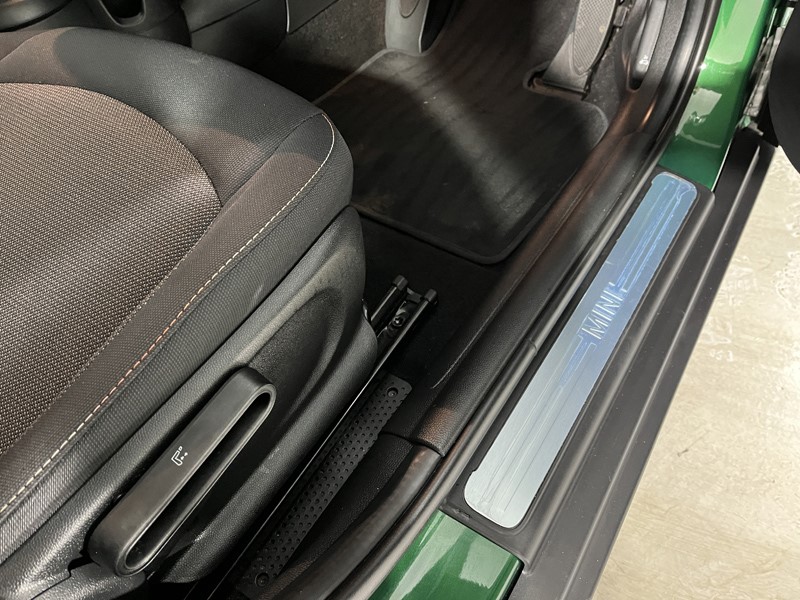 2024 (73) MINI HATCHBACK 1.5 Cooper Classic Premium 5dr Auto 5188188