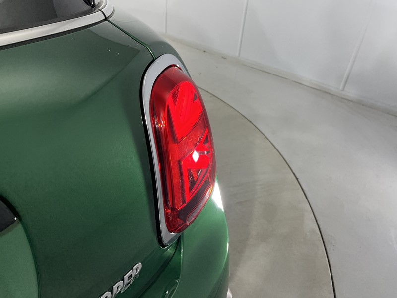 2024 (73) MINI HATCHBACK 1.5 Cooper Classic Premium 5dr Auto 5188209