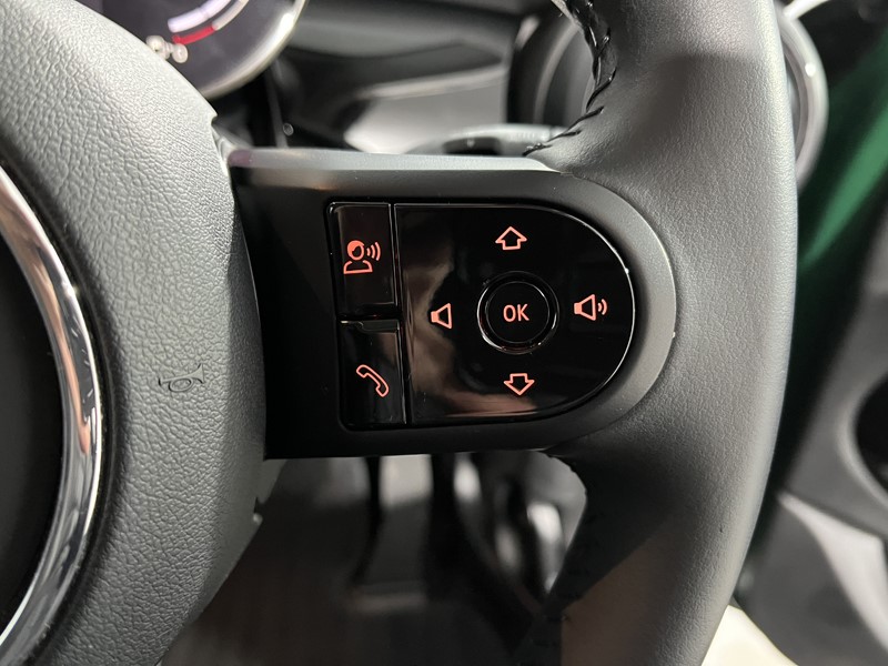 2024 (73) MINI HATCHBACK 1.5 Cooper Classic Premium 5dr Auto 5188193